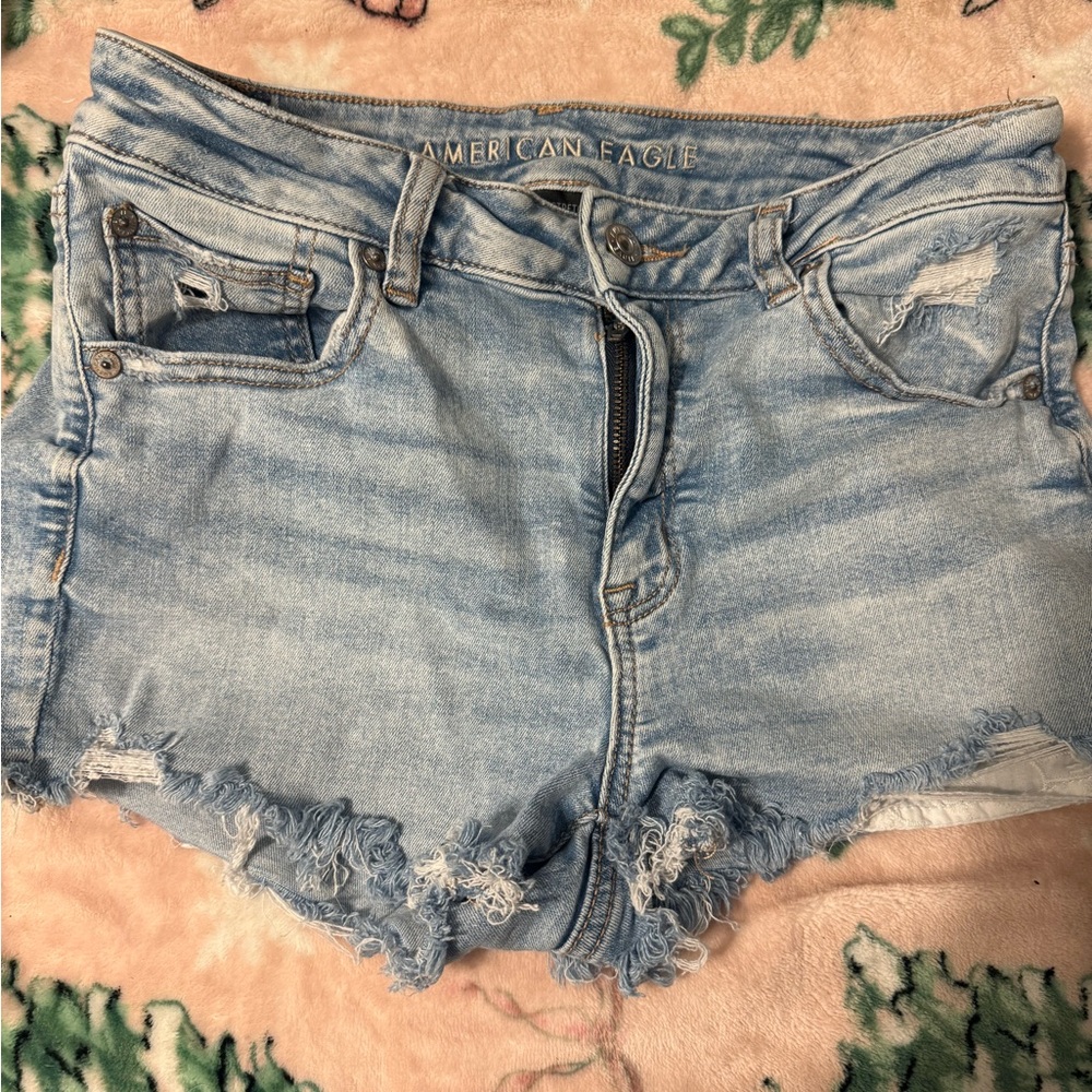 American Eagle Outfitters Light Wash Denim Frayed Hem Women's Shorts SZ 8